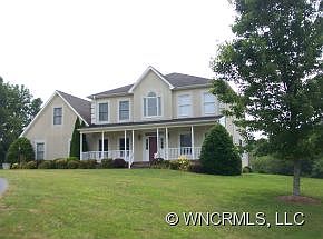1st image of 22 Beaumont Dr