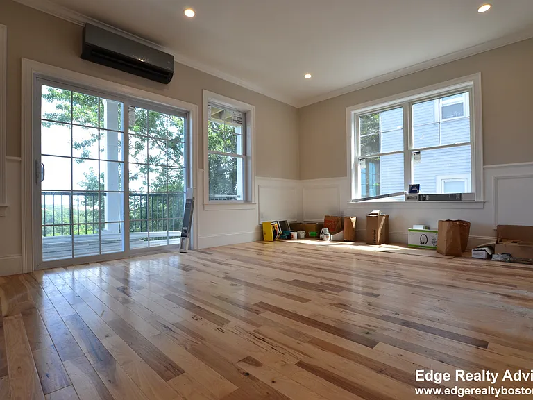 168 Bigelow St #1 — Photo 8