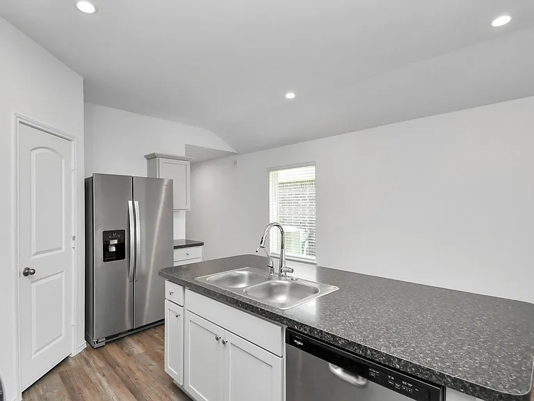 24430 Elmwood Falls Dr — Photo 9