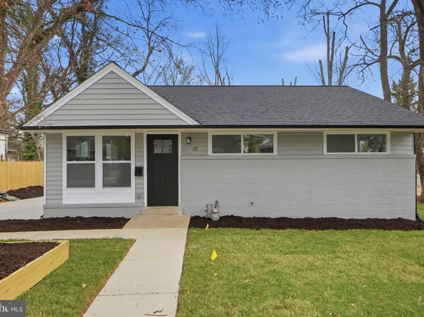 13711 Parkland Dr, Rockville, MD 20853