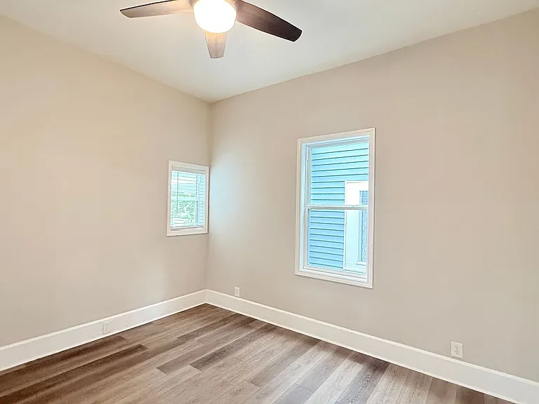 1827 Culbertson Ave — Photo 13