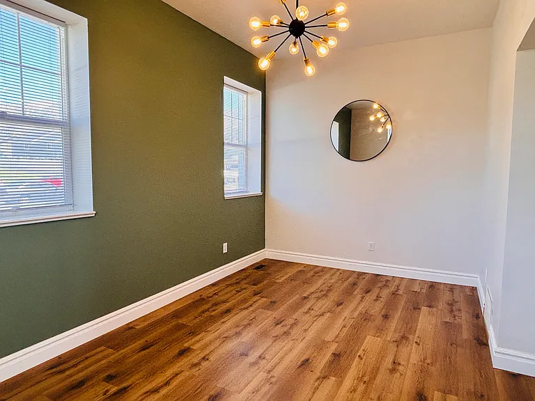 302 E Yellow Feather Dr — Photo 8
