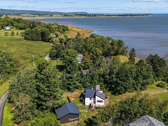 4th image of 504 Porters Point Branch Rd