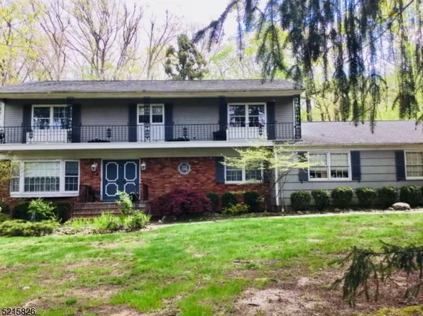 54 Poplar Dr, Hanover Twp., NJ 07950