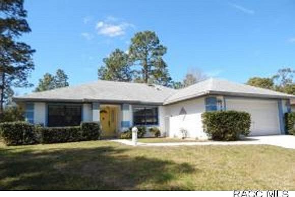 1st image of 116 E Country Club Dr