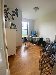 Rented by R New York