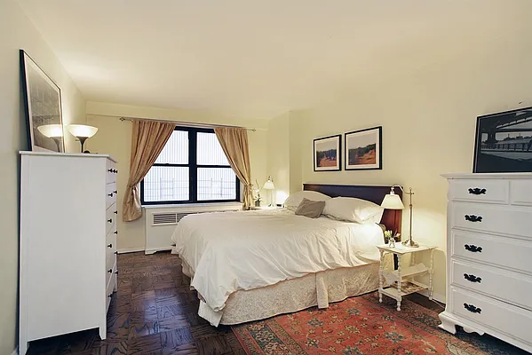 Sold by Corcoran | media 3