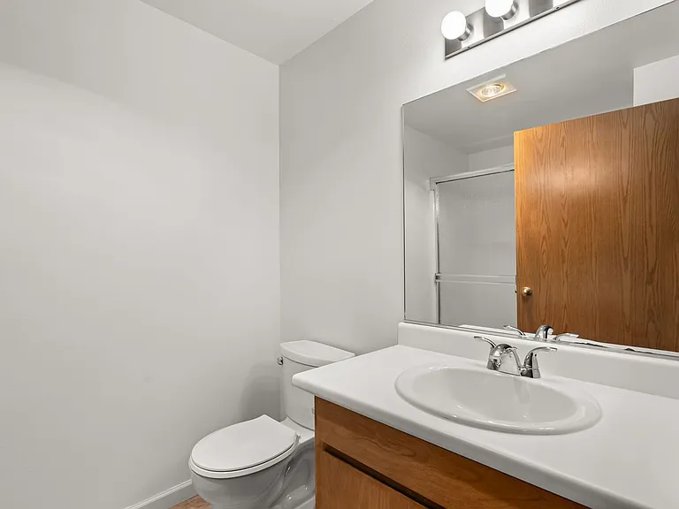 Talent Parkside Apartments — Photo 44