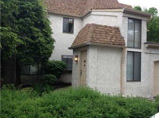 72 Webb St, Edison, NJ 08820