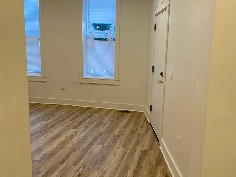 11 E Walnut St #1 — Photo 8