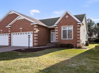 3179 Meridith Way, Bettendorf, IA 52722
