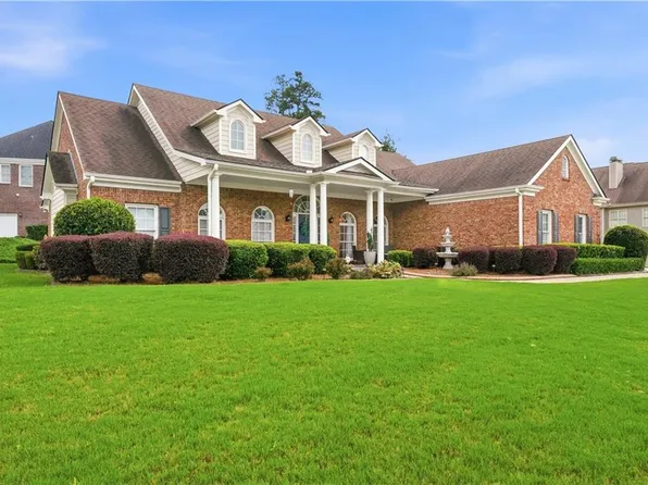 1353 Arbor Bluff Ct, Lawrenceville, GA 30045