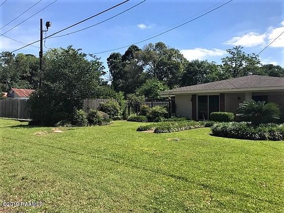 4th image of 801 Cypress St