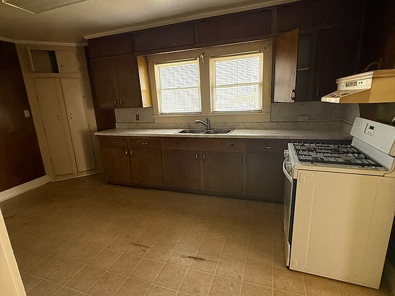 2nd image of 1269 Oregon Ave