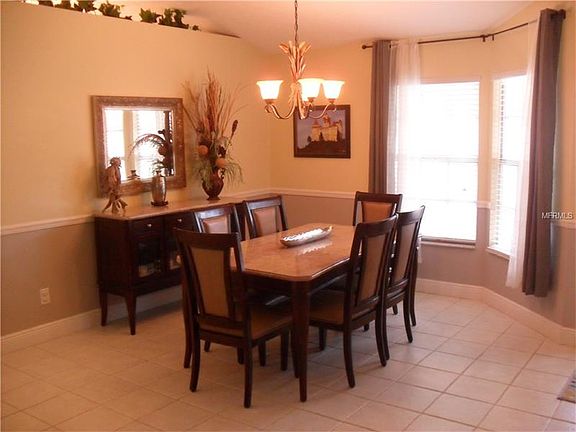 4th image of 3305 Newton Way