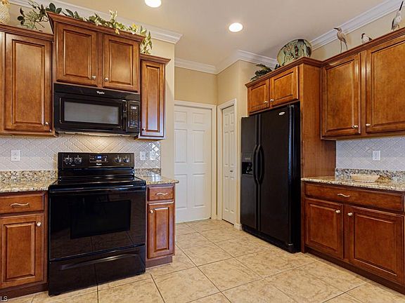 5th image of 10496 Materita Dr