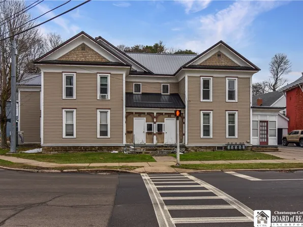65-67 Temple St, Fredonia, NY 14063
