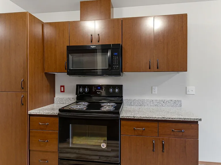 Oak Springs Apartments — Photo 29