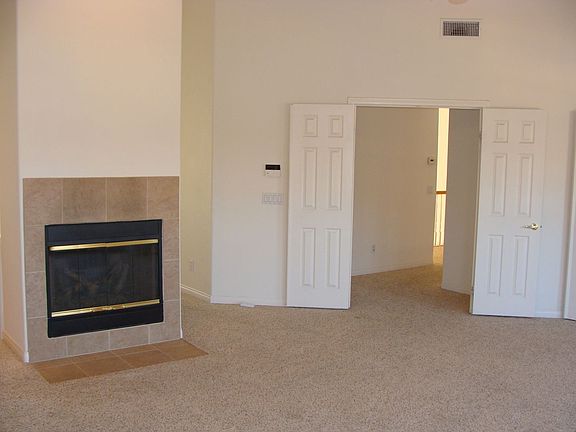 3rd image of 367 Sneath Way