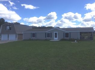 860 Daniels Dr, Petoskey, MI 49770