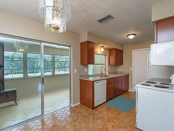 2nd image of 3721 Winderwood Dr