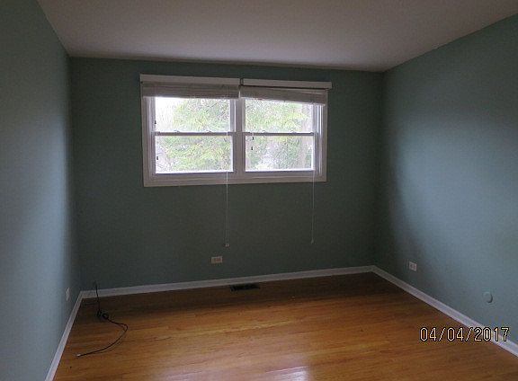 5th image of 10252 S 82nd Ct