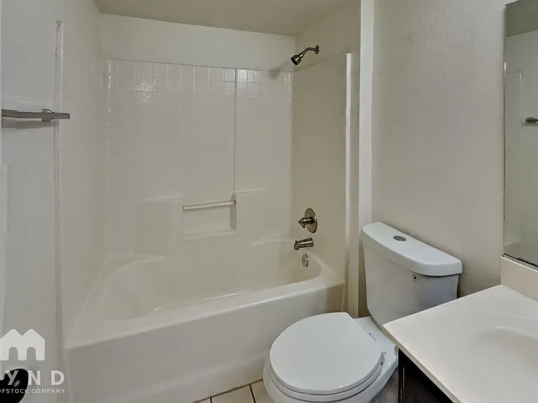 2747 N Pacific Dr — Photo 11