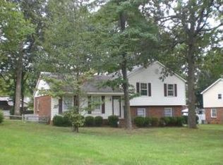 1118 Carysbrook Ln, Charlotte, NC 28217