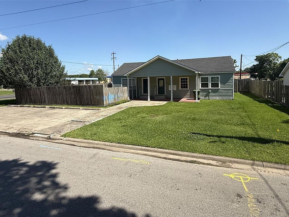 1st image of 3001 Lincoln St