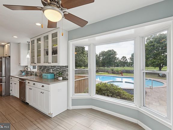 5th image of 5610 Rowena Dr