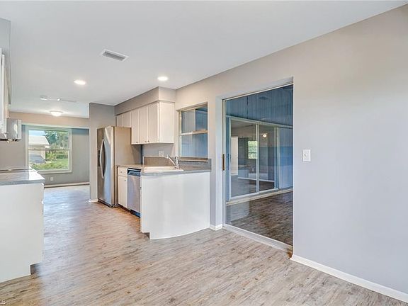 5th image of 11 Lanai Cir #11