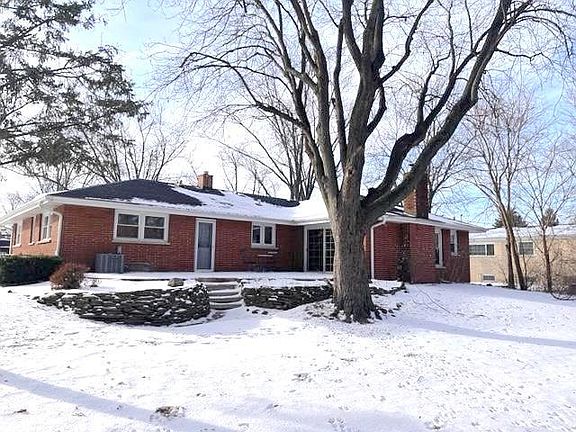 5th image of 20W150 Pleasantdale Dr