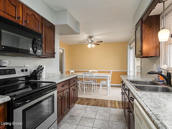 5th image of 8621 Cotswold Dr