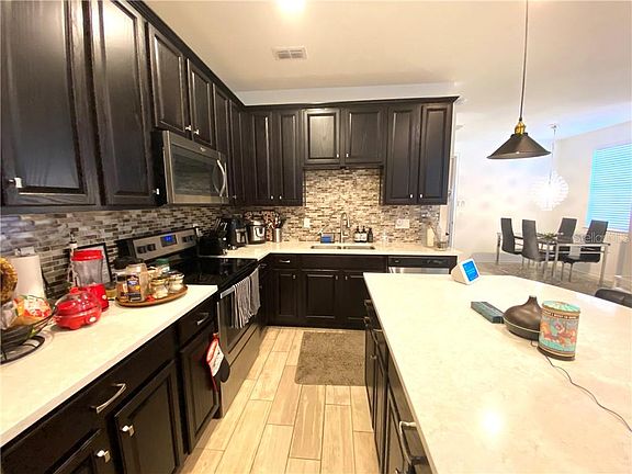 4th image of 14404 Swanley St