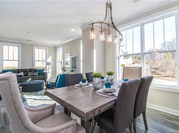 5th image of 125D Capital Ave #304