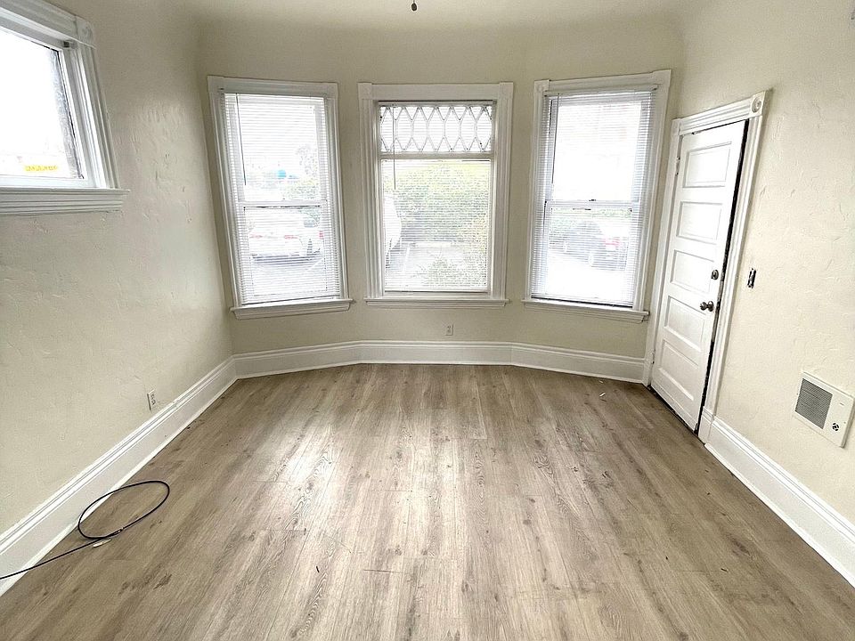 1st image of 520 E Willow St APT 9