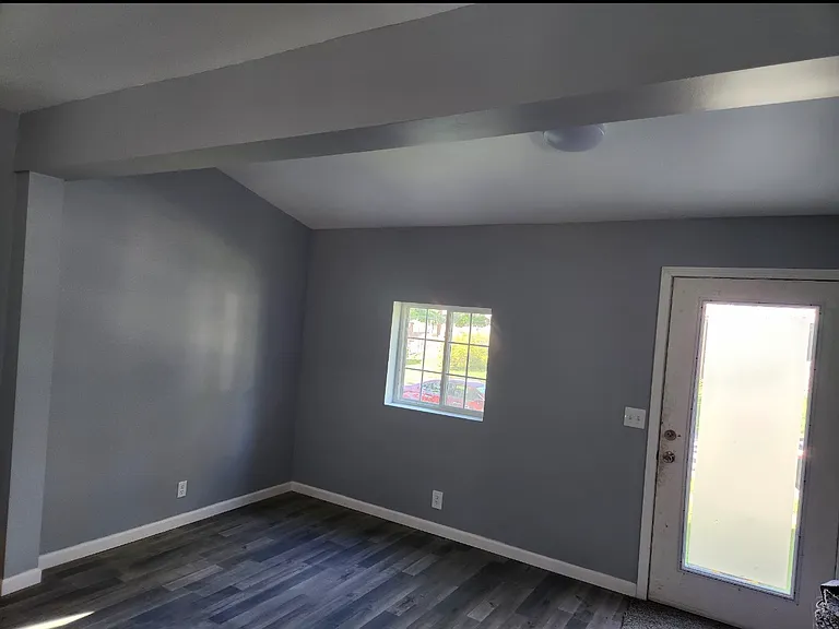 1210 Rankine Ave — Photo 3