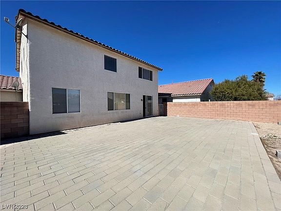 5th image of 6052 S Pioneer Way