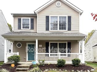 7127 Black Mountain Dr, Louisville, KY 40228