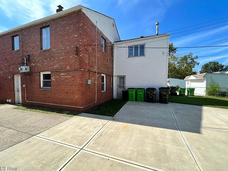 20301 Crystal Ave #2 — Photo 3