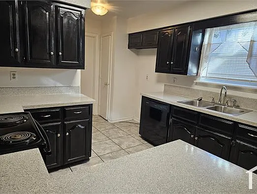 3 bed, 1615 sqft, $2,100 — Photo 2