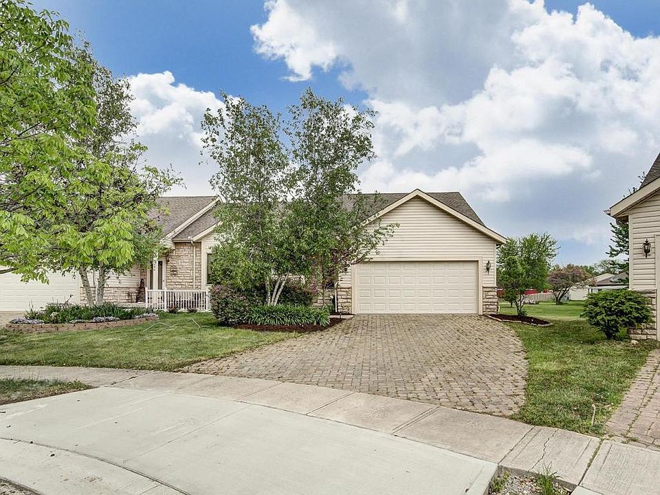 1st image of 484 Terrace Dr