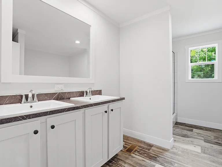 51 Drummond Dr SW — Photo 32