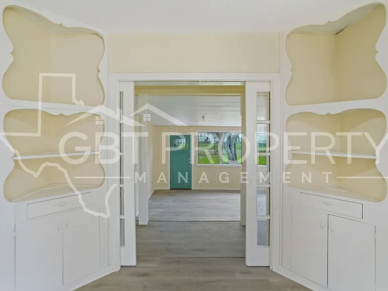 328 Williams St — Photo 6