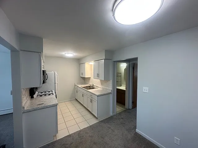 Building Photo - 1600 Oakland St #8