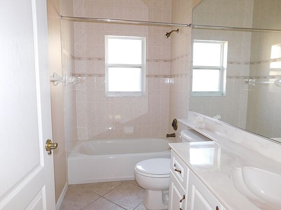 5th image of 26370 Feathersound Dr