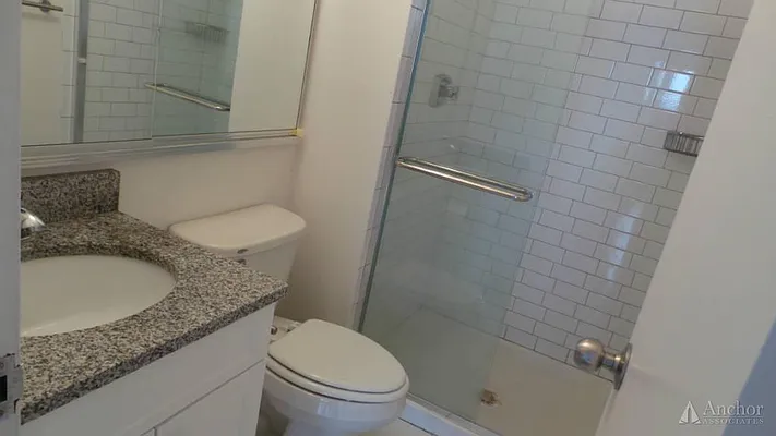 Rented by Anchor Associates | media 5