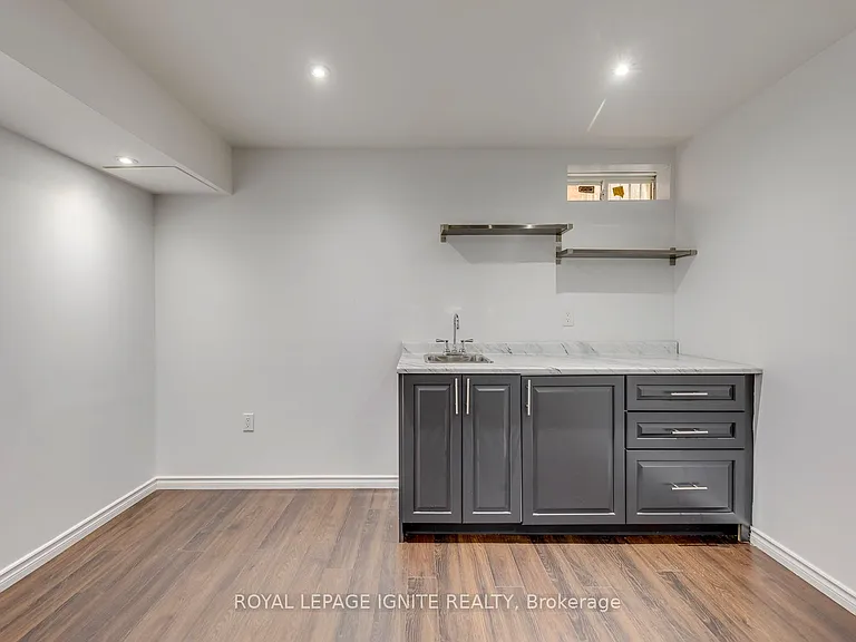 928 Philbrook Dr — Photo 45