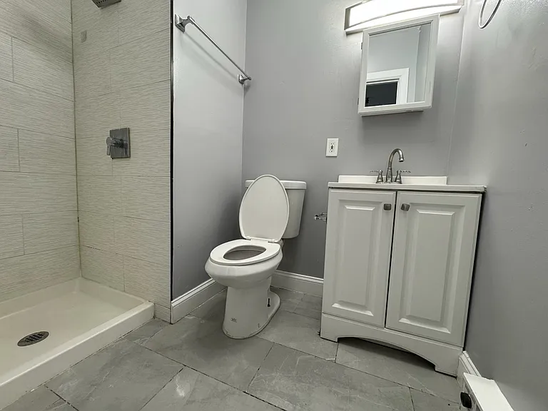 460-3 N Main St — Photo 10