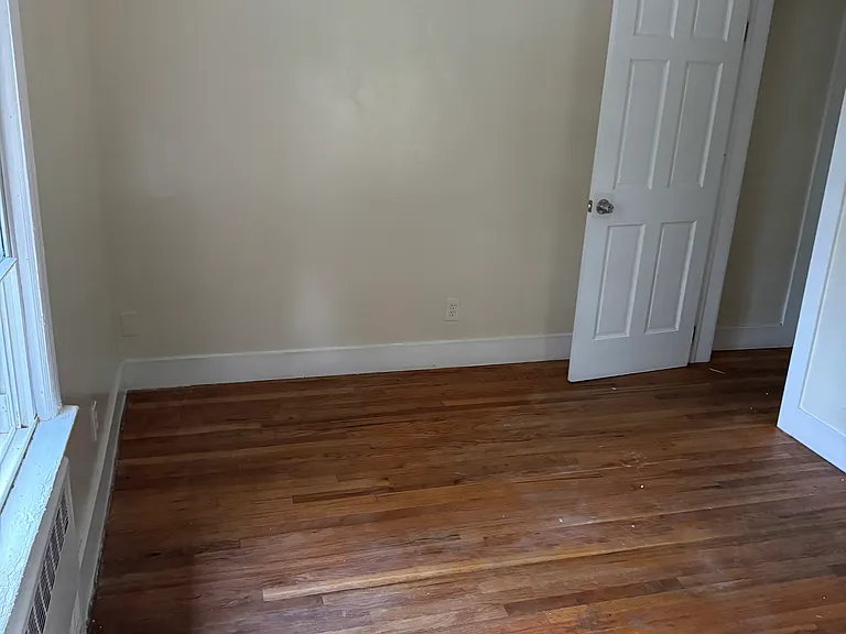 32 Starr Ave #6 — Photo 10